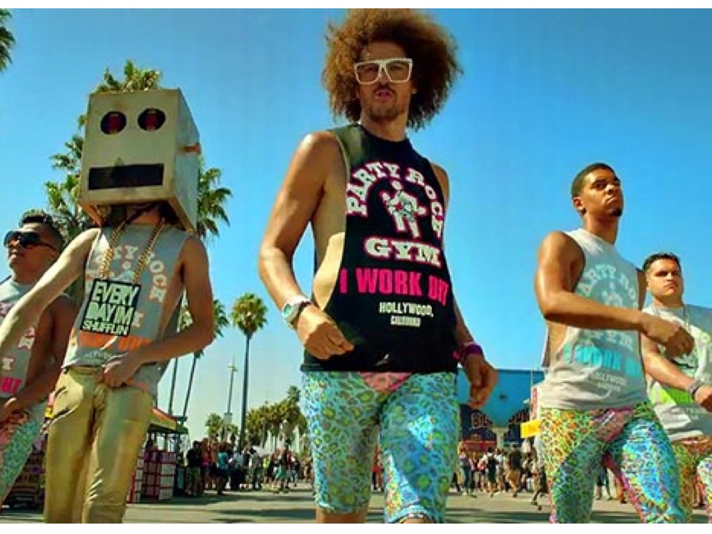 Lmfao feat lauren bennett goonrock. Группа LMFAO 2020. Лмфао Party Rock Anthem. LMFAO Party Rock. LMFAO ft. Lauren Bennett, GOONROCK - Party Rock Anthem.